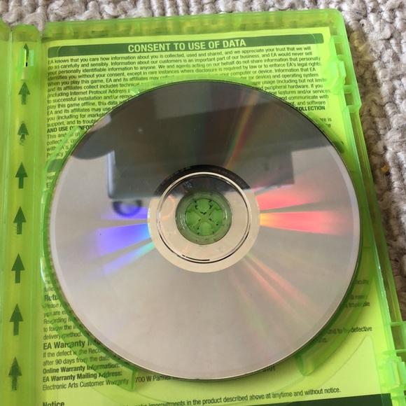 New XBOX 360 Madden 15 Ultimate Edition - Picture 5 of 8